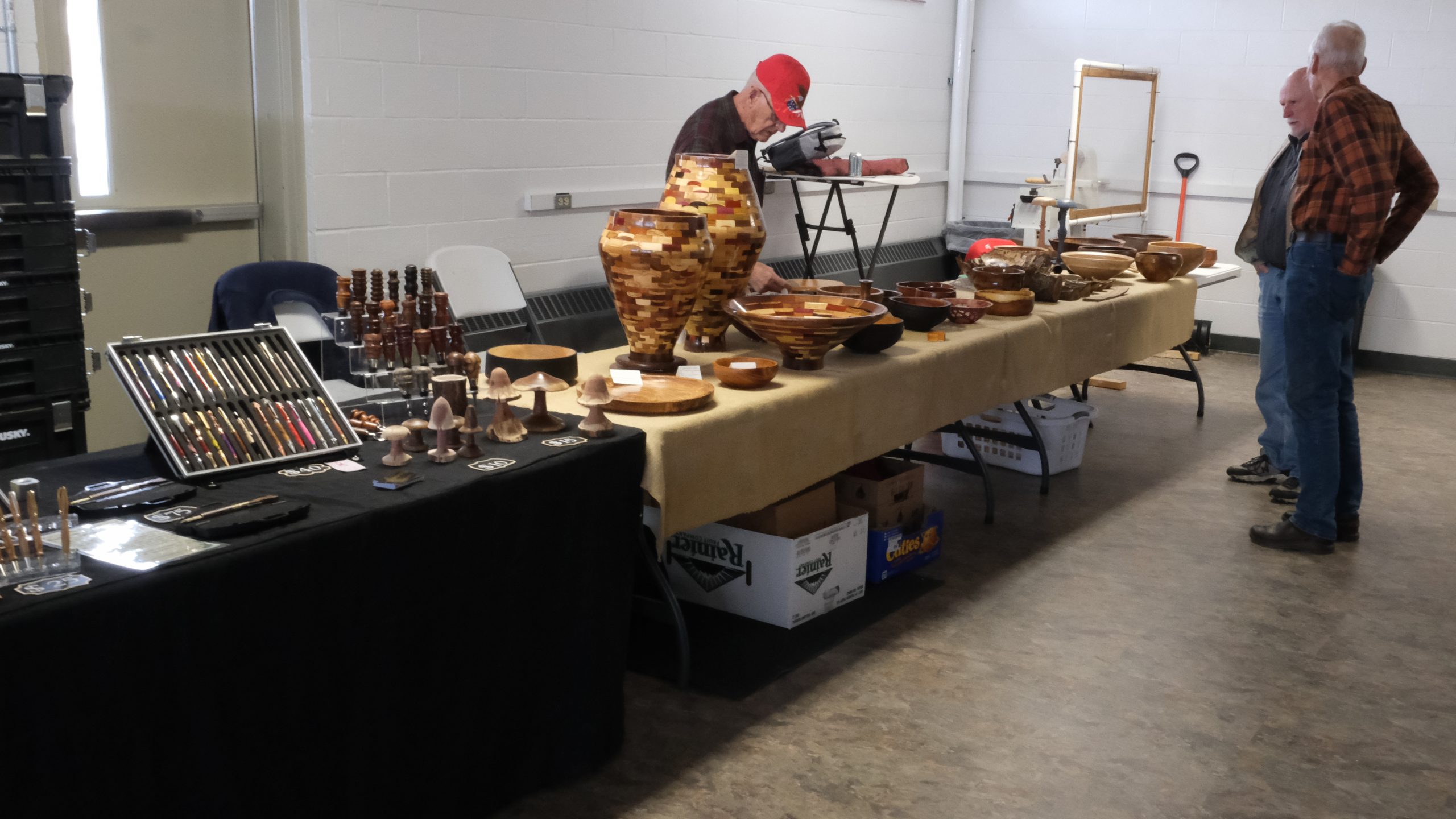 Zumbro Valley Woodturners at the 2024 Rochester Woodcarver’s Show